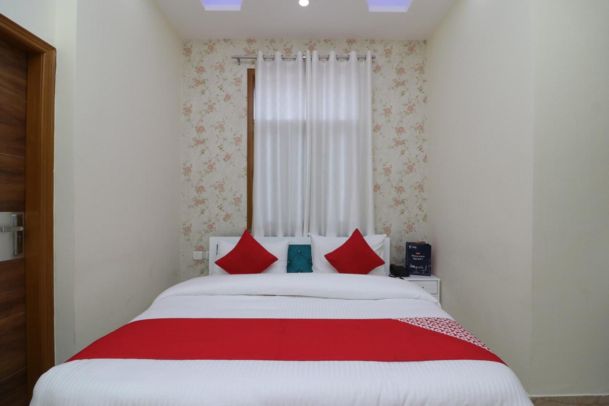 Hotel O The Grand Palace กาเซียบัด ภายนอก รูปภาพ