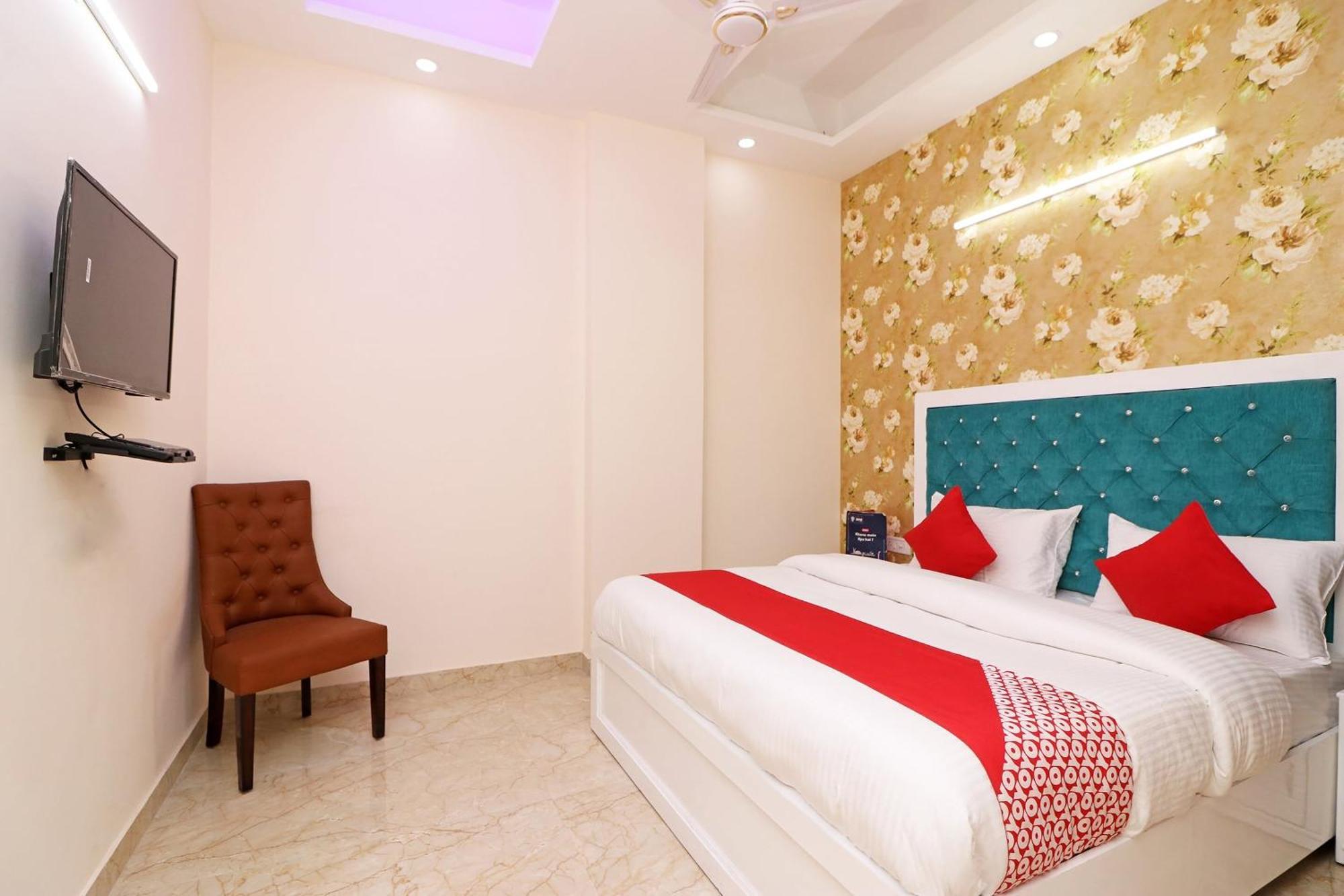 Hotel O The Grand Palace กาเซียบัด ภายนอก รูปภาพ